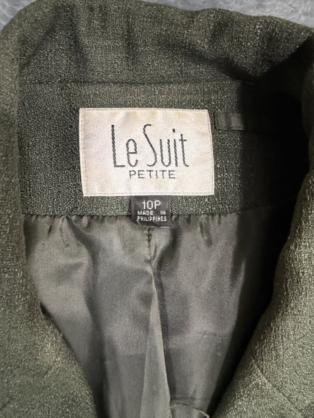 Le Suit Petite Womens Olive Green Short Sleeve Blazer & Trousers 2-Pc 10P - Picture 4 of 10